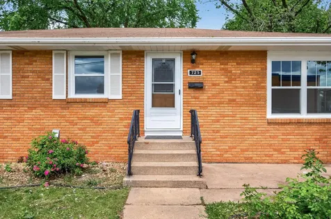 725 49th Avenue NE Columbia Heights MN 55421