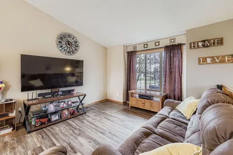 9982 Park Place Drive Monticello MN 55362