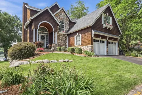 9247 Lake Riley Boulevard Chanhassen MN 55317