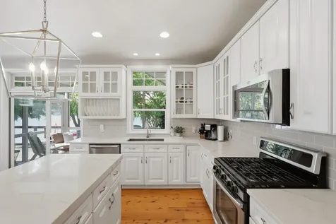 9247 Lake Riley Boulevard Chanhassen MN 55317