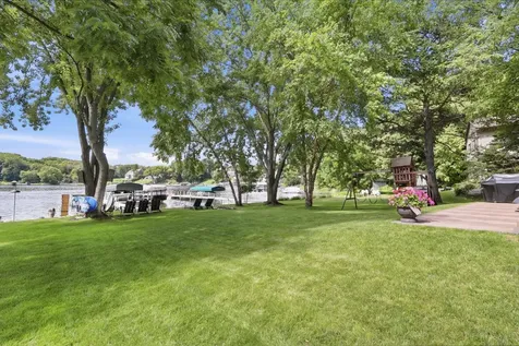 9247 Lake Riley Boulevard Chanhassen MN 55317
