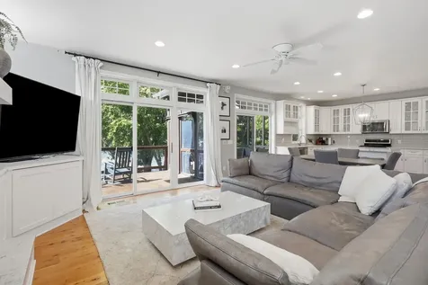 9247 Lake Riley Boulevard Chanhassen MN 55317