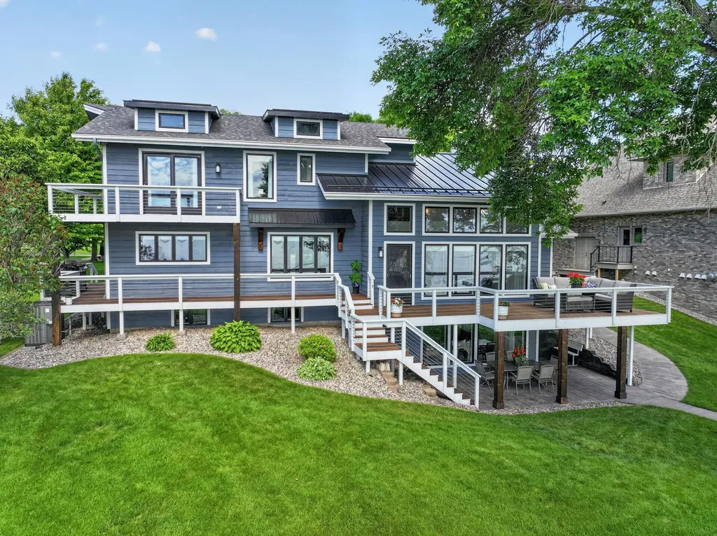 3710 Crestwood Drive NE Alexandria MN 56308