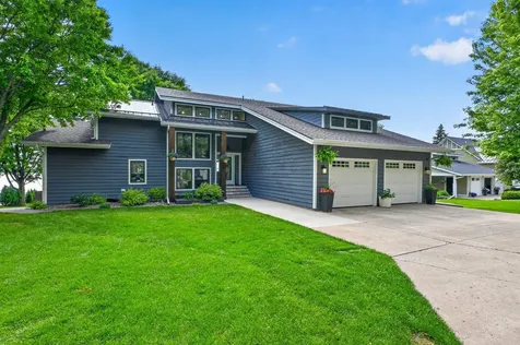3710 Crestwood Drive NE Alexandria MN 56308