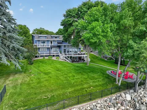 3710 Crestwood Drive NE Alexandria MN 56308