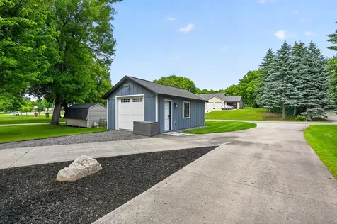3710 Crestwood Drive NE Alexandria MN 56308