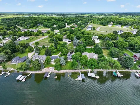 3710 Crestwood Drive NE Alexandria MN 56308