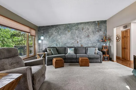 920 Pershing Circle Burnsville MN 55306
