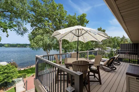920 Pershing Circle Burnsville MN 55306
