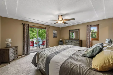 920 Pershing Circle Burnsville MN 55306