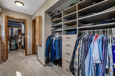 920 Pershing Circle Burnsville MN 55306