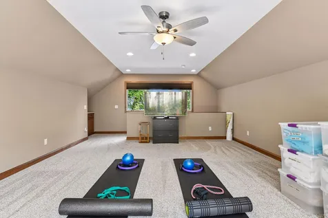 920 Pershing Circle Burnsville MN 55306