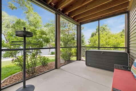 920 Pershing Circle Burnsville MN 55306