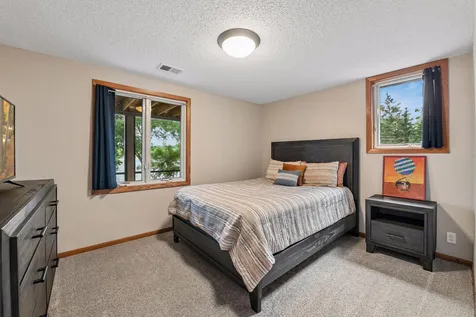 920 Pershing Circle Burnsville MN 55306