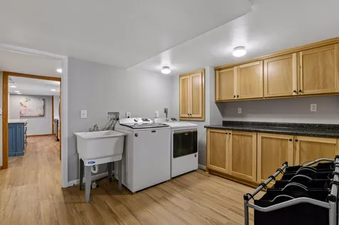 920 Pershing Circle Burnsville MN 55306