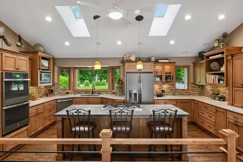 920 Pershing Circle Burnsville MN 55306