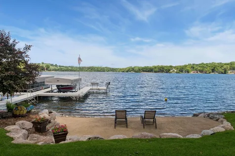 920 Pershing Circle Burnsville MN 55306