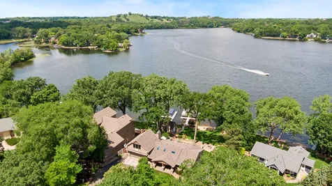 920 Pershing Circle Burnsville MN 55306