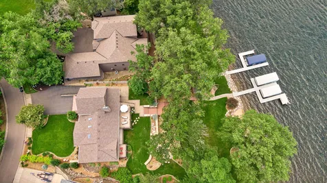 920 Pershing Circle Burnsville MN 55306