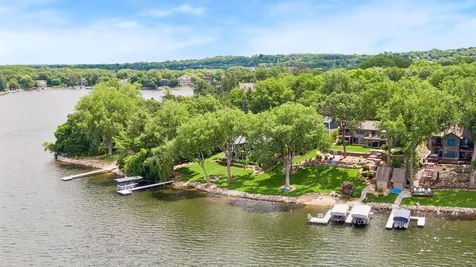 920 Pershing Circle Burnsville MN 55306