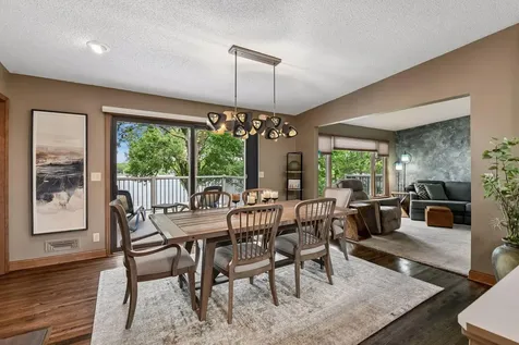 920 Pershing Circle Burnsville MN 55306