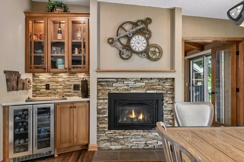 920 Pershing Circle Burnsville MN 55306