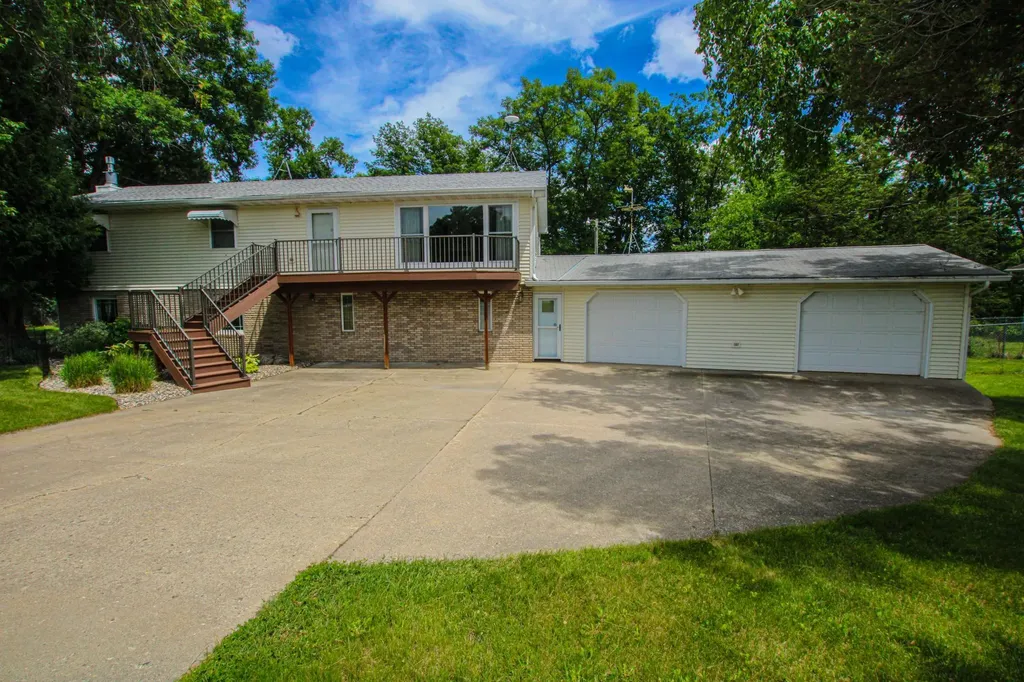8691 County Road 11 NE Alexandria MN 56308