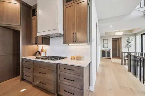 3061 Lake Shore Boulevard Minnetonka MN 55391