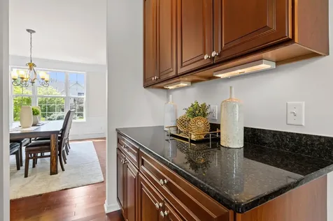 2550 Arrowhead Lane Chanhassen MN 55317