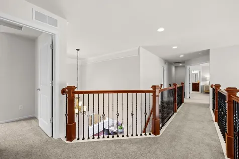 2550 Arrowhead Lane Chanhassen MN 55317