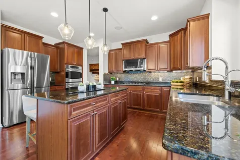 2550 Arrowhead Lane Chanhassen MN 55317
