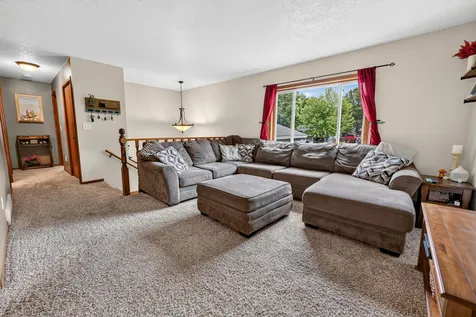 880 Pearl View Drive Sauk Rapids MN 56379