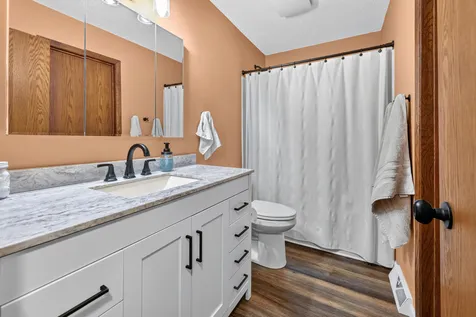 880 Pearl View Drive Sauk Rapids MN 56379