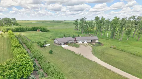 3843 113th Avenue SE Valley City ND 58072