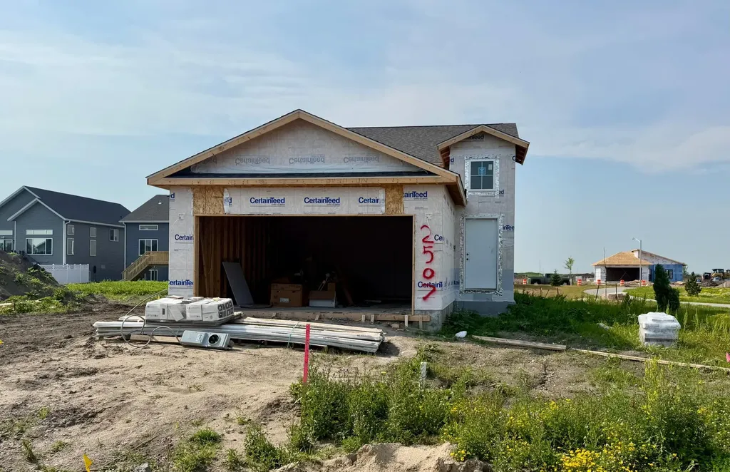 2507 37th Avenue S Moorhead MN 56560