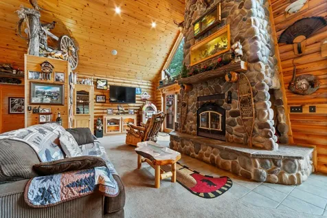 11911 E Rowe Road Lake Nebagamon WI 54849