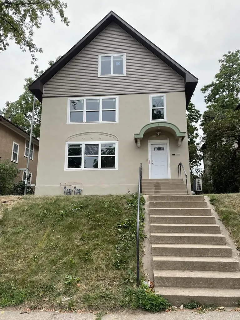 1952 Saint Clair Avenue Saint Paul MN 55105