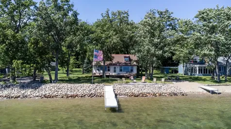 22548 Senns Beach Drive Detroit Lakes MN 56501