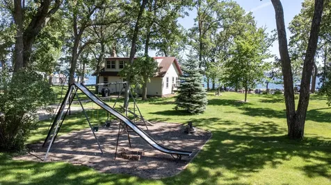 22548 Senns Beach Drive Detroit Lakes MN 56501