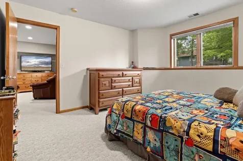 3308 23rd Avenue S Fargo ND 58103