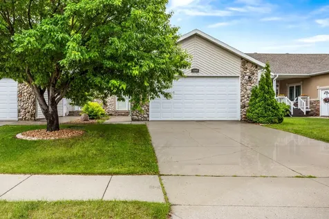 3308 23rd Avenue S Fargo ND 58103