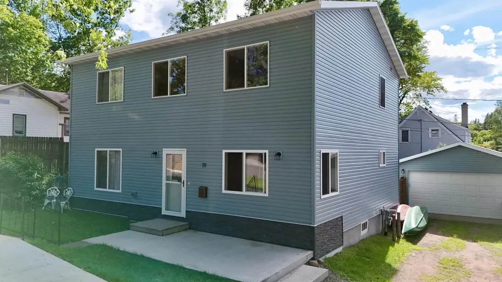 19 5th Street Cloquet MN 55720