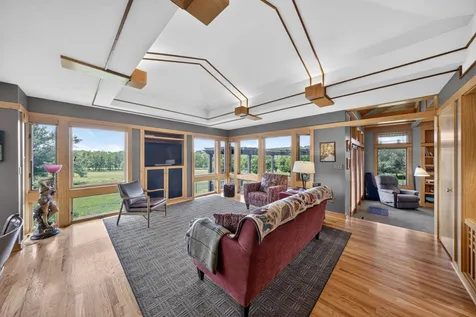 5185 Meadow Crossing Road SW Rochester MN 55902