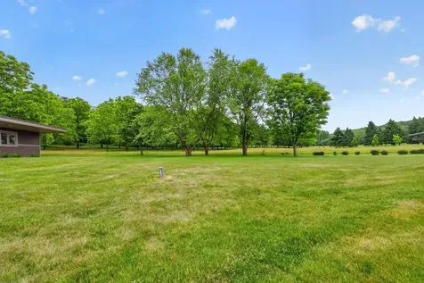 5185 Meadow Crossing Road SW Rochester MN 55902