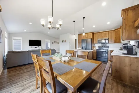 6706 72nd Avenue S Horace ND 58047