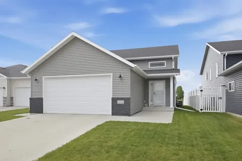 6706 72nd Avenue S Horace ND 58047