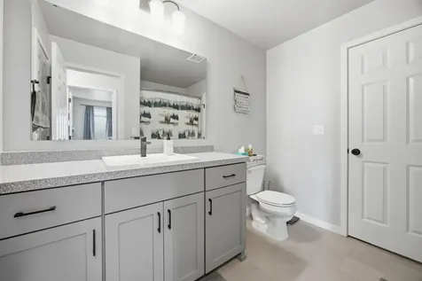 6706 72nd Avenue S Horace ND 58047