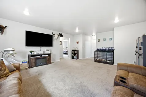 6706 72nd Avenue S Horace ND 58047