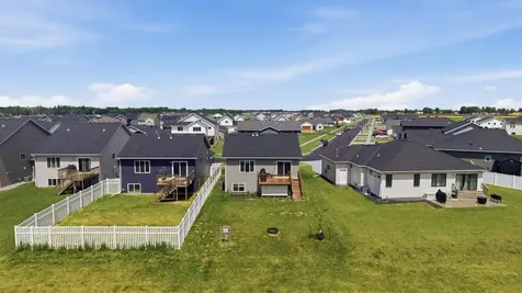 6706 72nd Avenue S Horace ND 58047