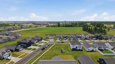 6706 72nd Avenue S Horace ND 58047